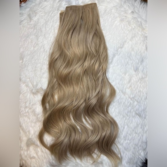 Human hair blend Medium Blonde Hair Extensions - CLip in - Picture 5 of 11